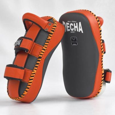 DECHA LEATHER KICK PADS DKPL10