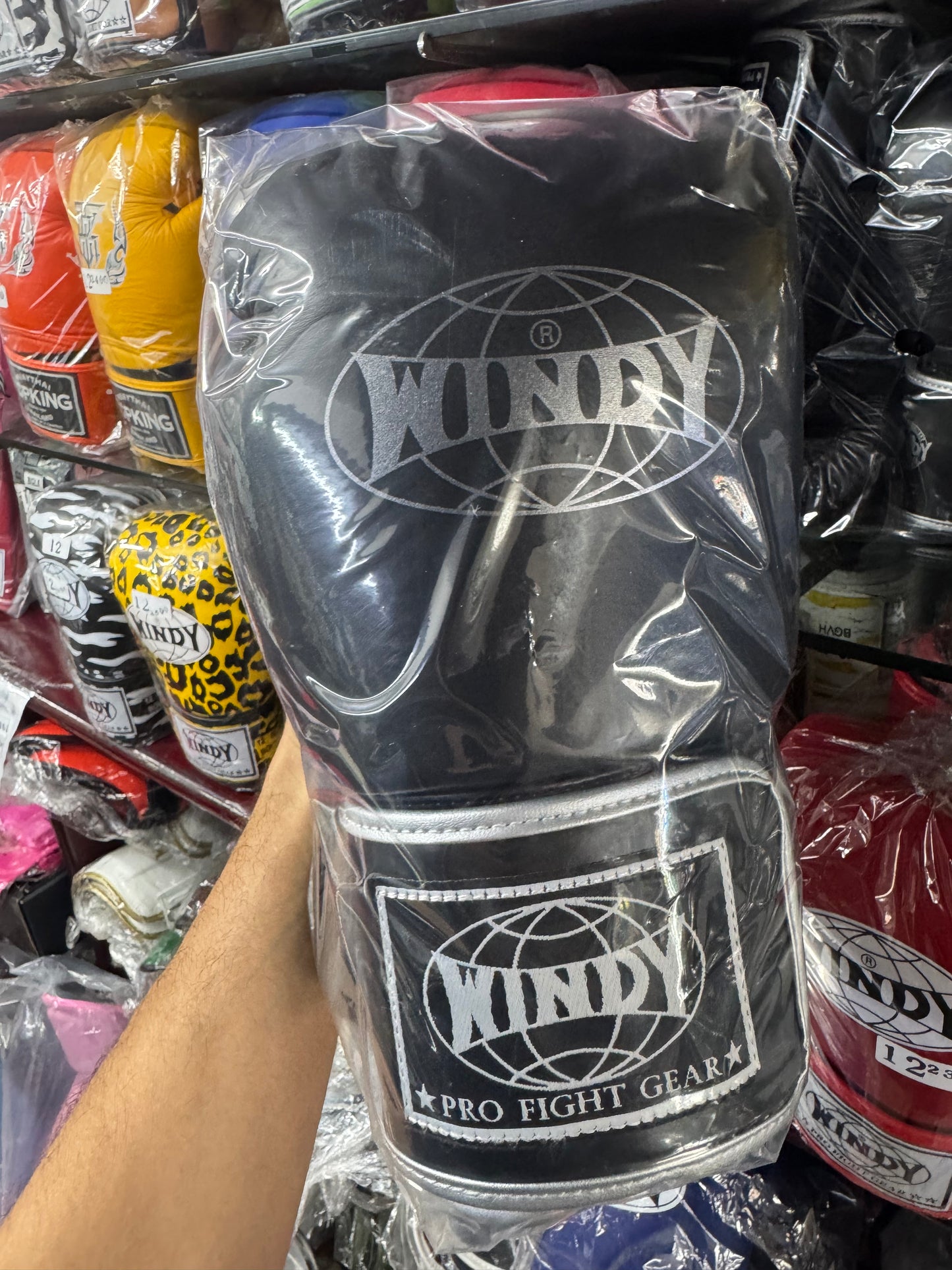 WINDY GLOVES BGVH LEATHER HOOK-AND-LOOP BOXING PROFESSIONAL CLASSIC